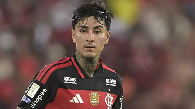 Erick Pulgar diz que não tem problemas com Córdova e recusa convocações